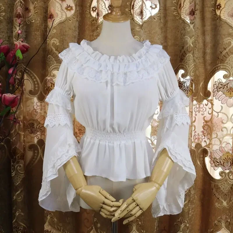 Женская кружевная блузка с вырезом лодочкой белая составного кроя в японском