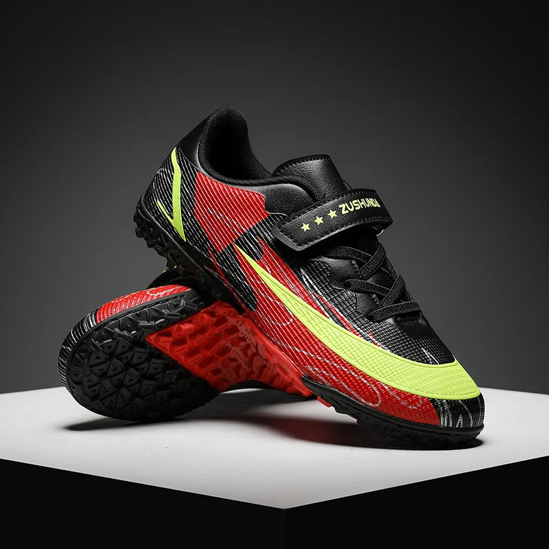 2023 Fashion Red Children Football Shoes Turf Non-slip Kid's Soccer Boots Light Breathable Kids Futsal Shoes zapatos futbol niño
