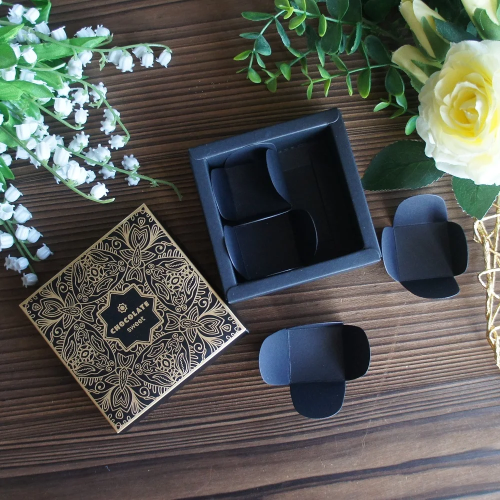 Бумажная коробка для шоколада 9*9*3 5 см