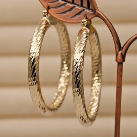 Серьги-кольца NovoPublic золотого цвета