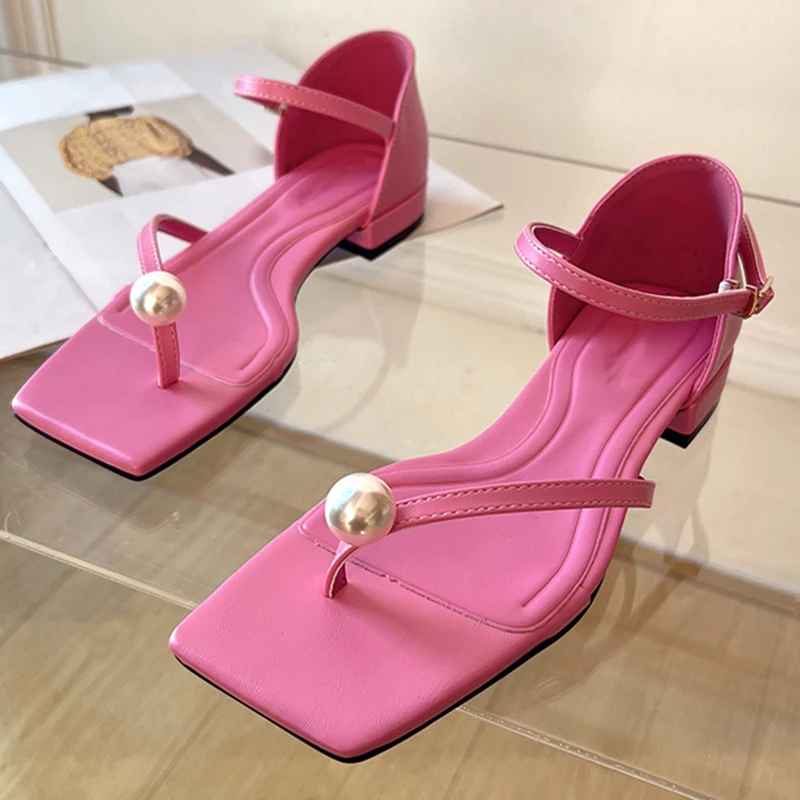 Guess by marciano босоножки. босоножки на низком ходу фирмы кюмфо. красивые сандалии женские. босоножки 2024 женские. Footflexx обувь.