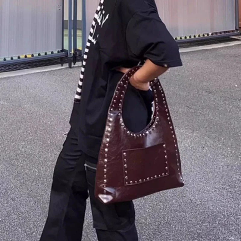 Новая декоративная сумка на плечо с заклепками в стиле ретро европейская и