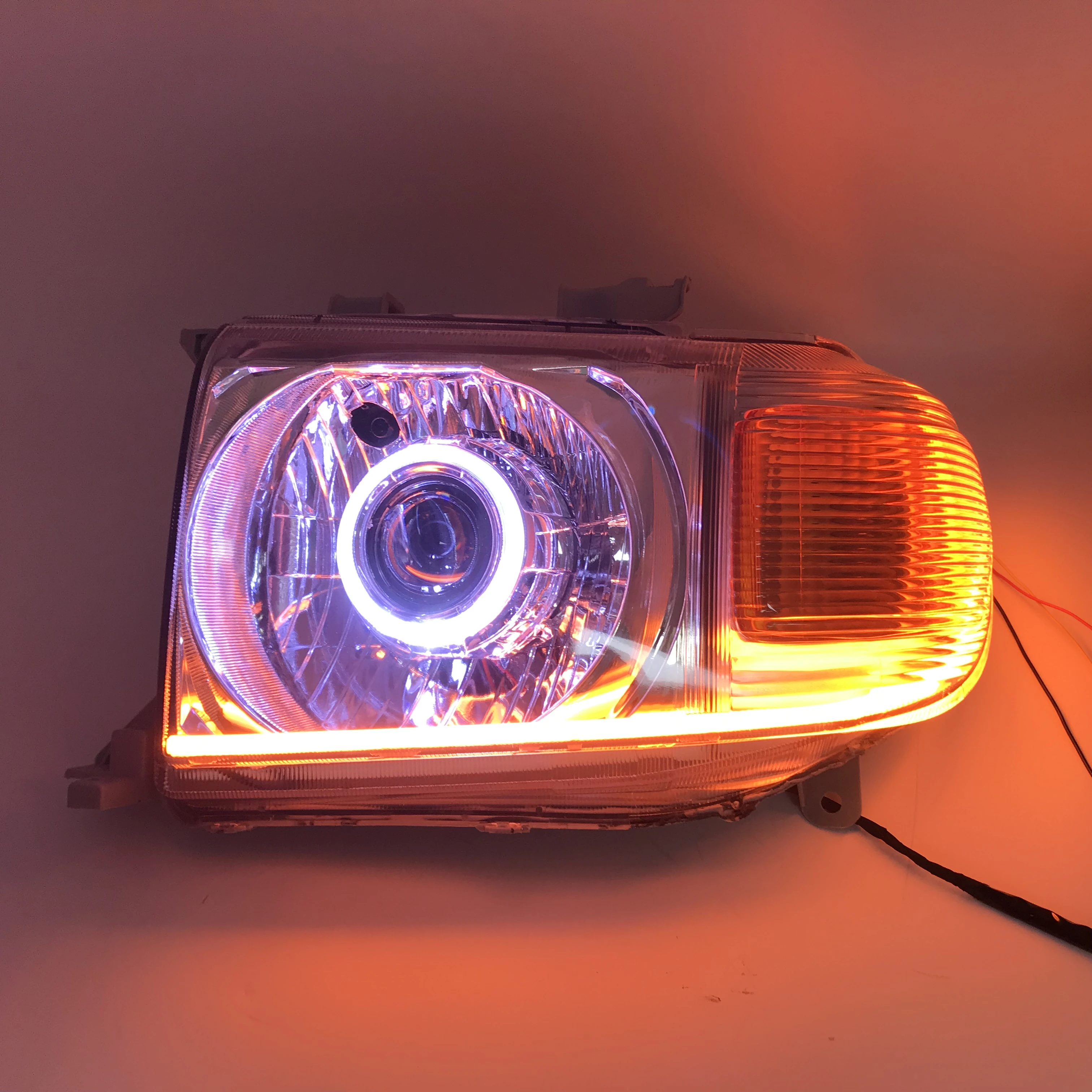 

Фонарь в сборе с ангельским глазом для Toyota LAND CRUISER LC70 76 79 71 FZJ7 GRJ7 HZJ7