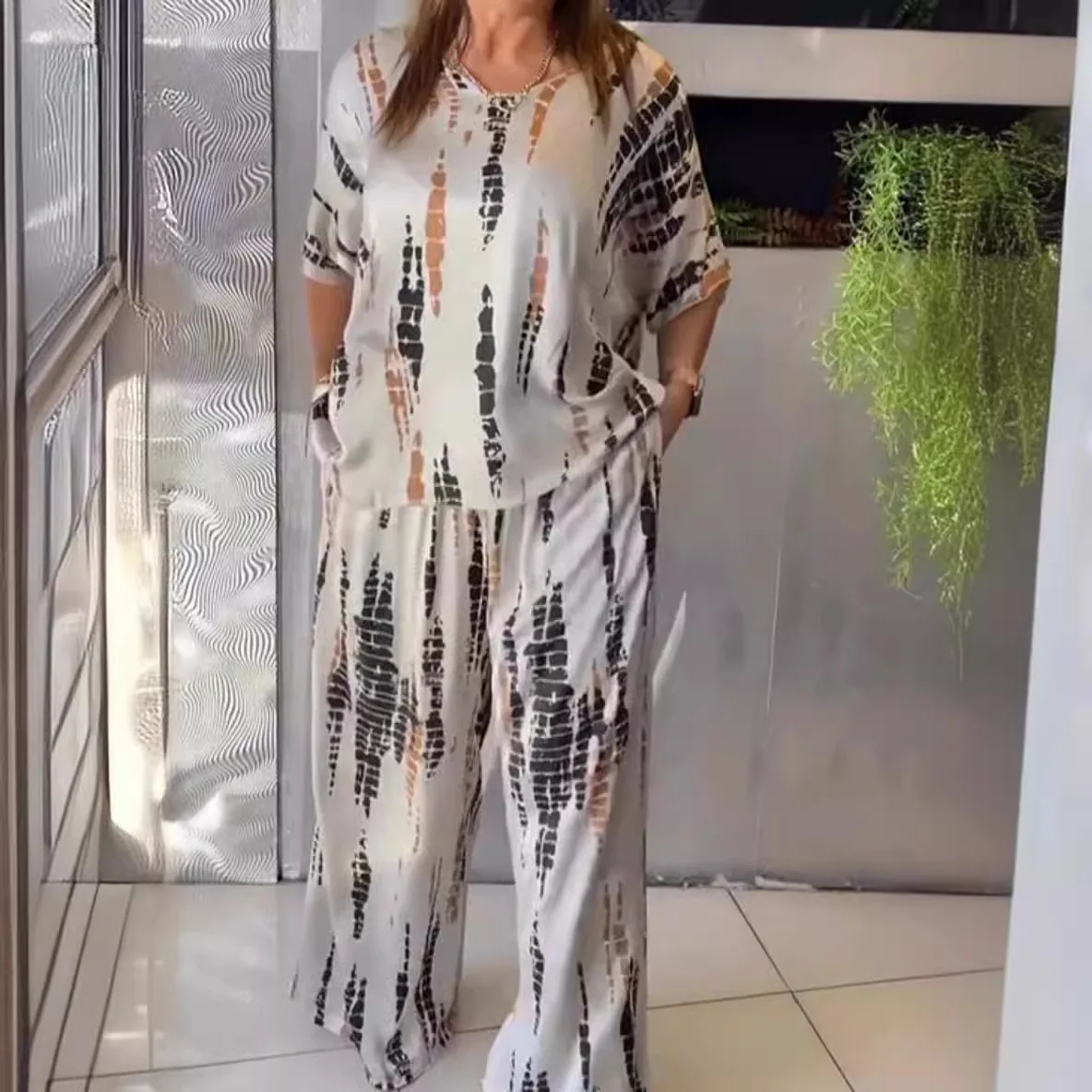 Женский Повседневный костюм из 2-х предметов футболка с V-образным вырезом и