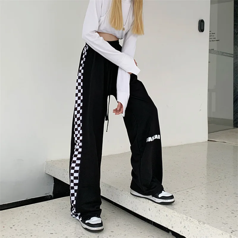 Рисунок 2 - Брюки женские с широкими штанинами