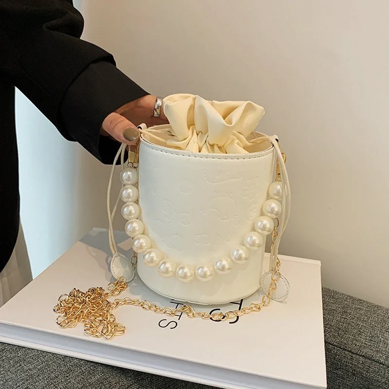 

MBTI Pearl Chain Bucket Handbag Ladies 2022 Summer Fashion Drawstring Shoulder Crossbody Bag for Women Carteras Para Mujer