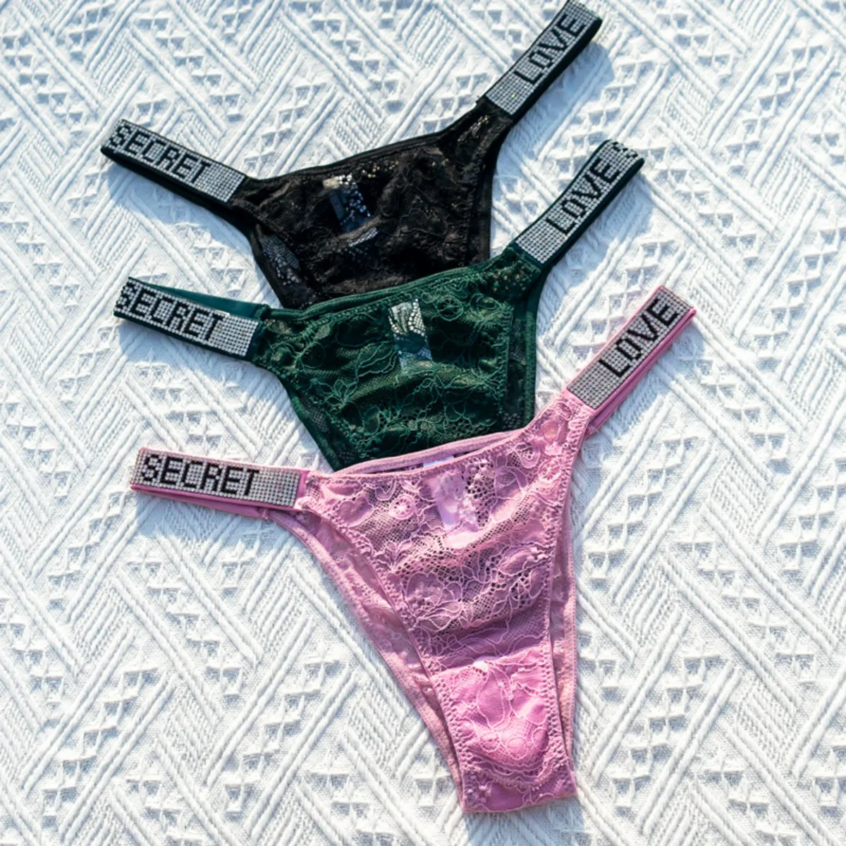 

Shiny Rhinestone Lace Bikini Panties Low Rise Ultra-thin Hot Sexy Sheer Comfortable Sports Fashion Women's Half Wrapped Hip Tong