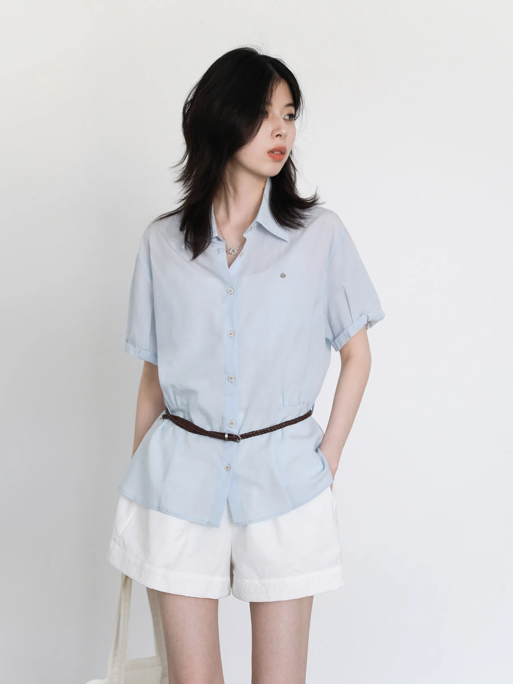 Фото Модная женская рубашка CHIC VEN: Новинка, однобортная, свободного кроя, с коротким рукавом, однотонная, новый дизайн, летняя блузка-пальто 2026 №2