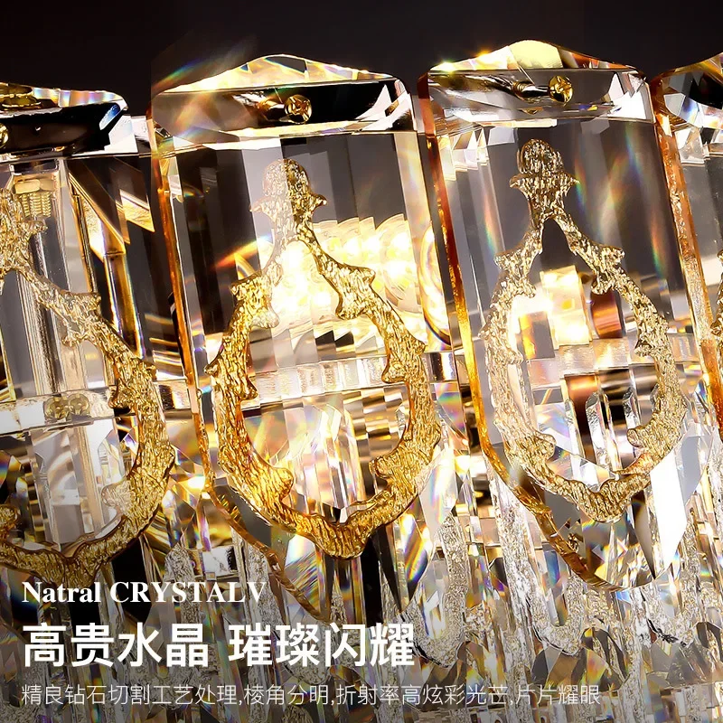 Хрустальная люстра в гостиной роскошная элегантная вилла самопостроенные