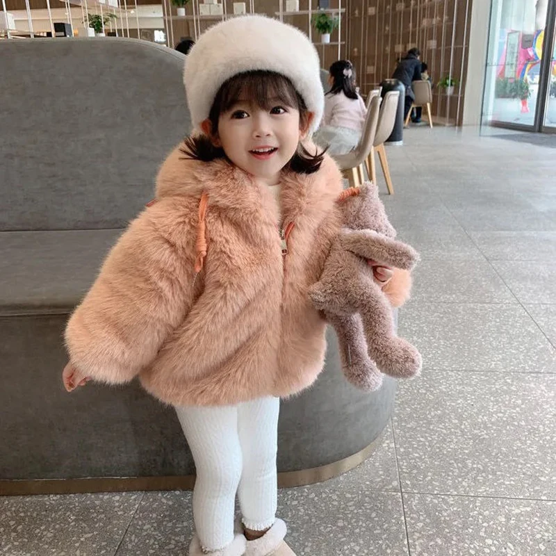 Купи 2022 Autumn Winter Warm Faux Fur Coats for Girls Cute Big Ears Plush Baby Jacket Hooded Snow Coat Soft Children Outwear Clothing за 1,332 рублей в магазине AliExpress