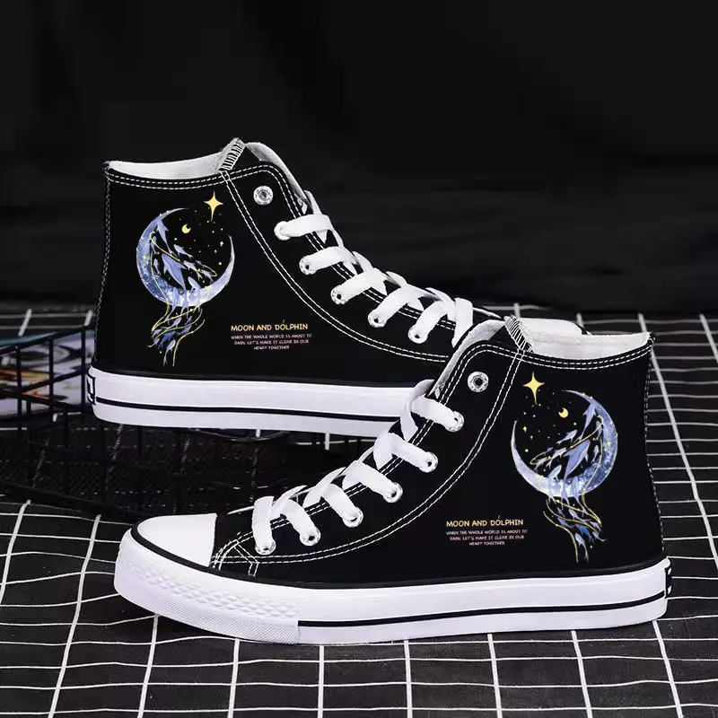 Рисунок 5 - Мужские холщовые туфли с высоким берцем и граффити