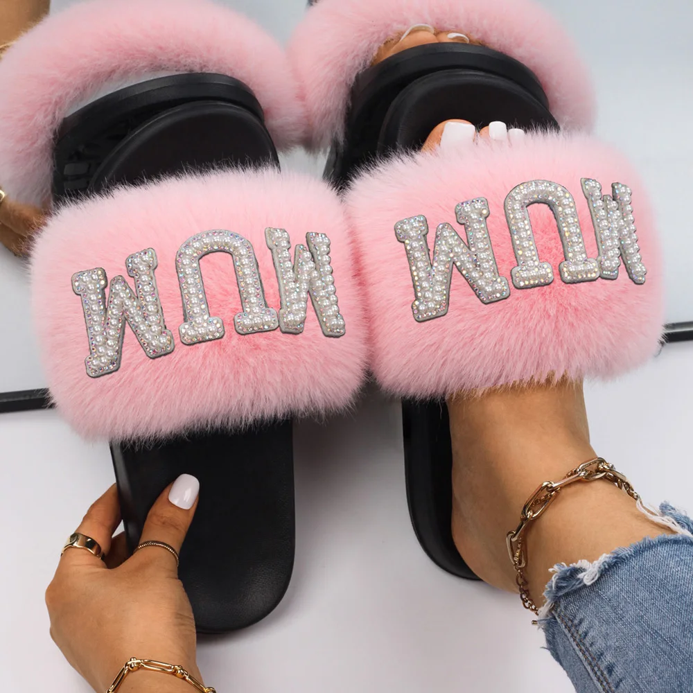 

Women's Slippers Crystal Letters Personalized Colors MUM Pearl Faux Fur Slides Rhinestone Jewelry House Slippers Flip-flops