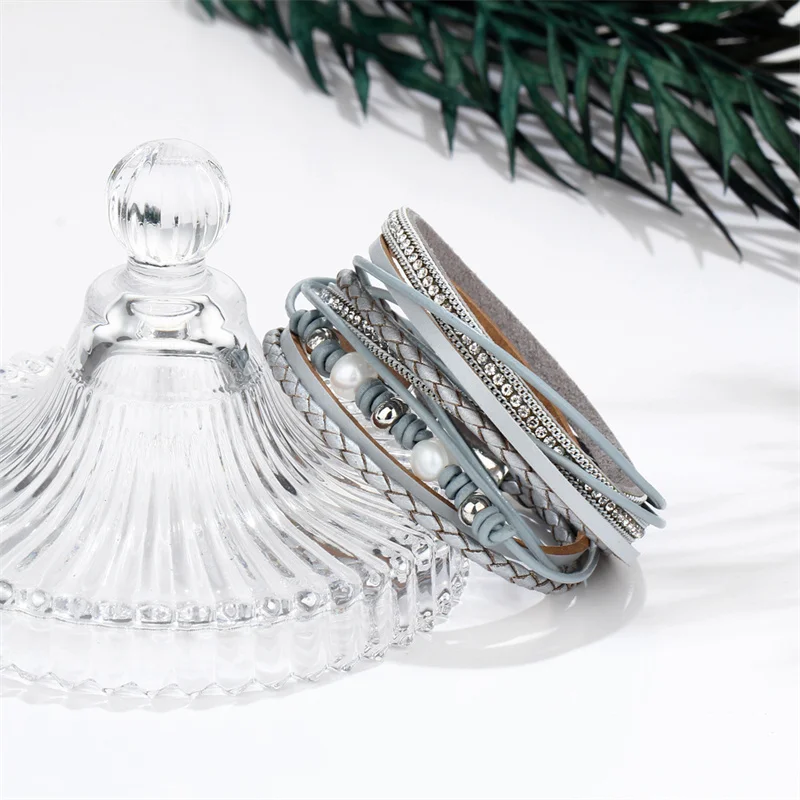 

Женский многослойный винтажный браслет с магнитной застежкой H9