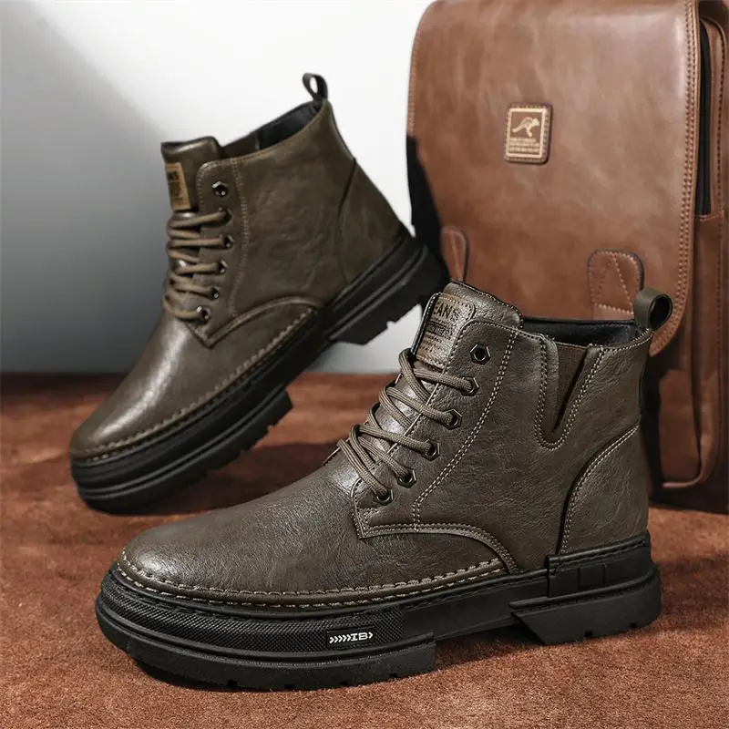 

Men's 2023 New Autumn Rhubarb Desert Workwear Boots Outdoor Mountaineering High Heel Wear-Resistant Labor Prot