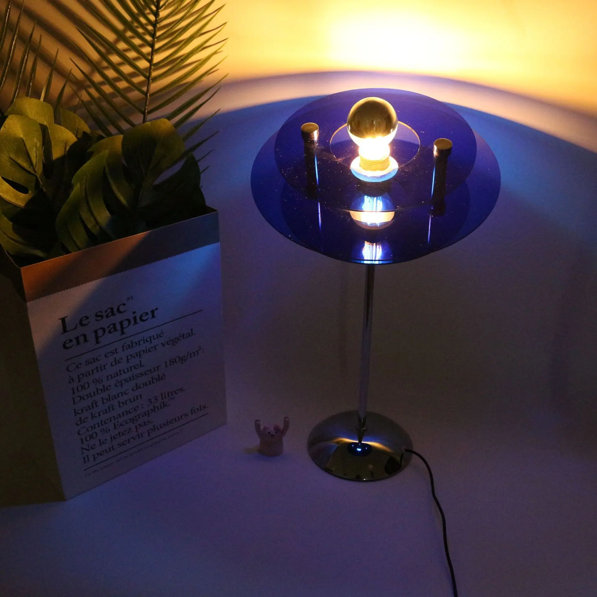 Фото Оригинальная Подключаемая к USB Ночная лампа, красочная настольная лампа Bauhaus, атмосфера знаменитости, романтическая Напольная Лампа для спальни №2