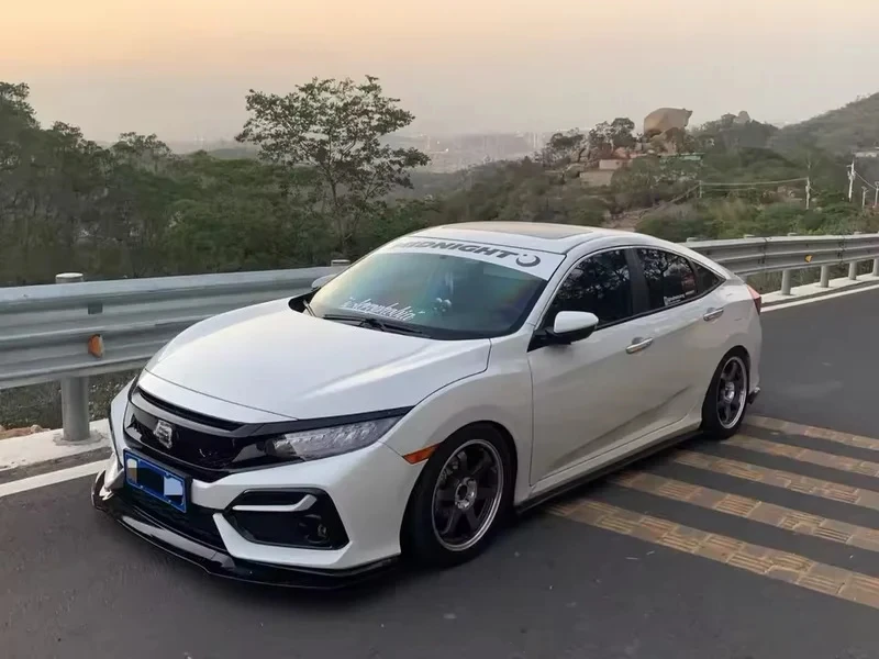 Фото Для Honda Civic 10-го поколения FK7 Hatchback SI 2-х и 4-дверный 2016-2021 гг. Комплект из 3-х частей: сплиттер переднего бампера, диффузор и накладка на передний бампер в стиле GR. №2