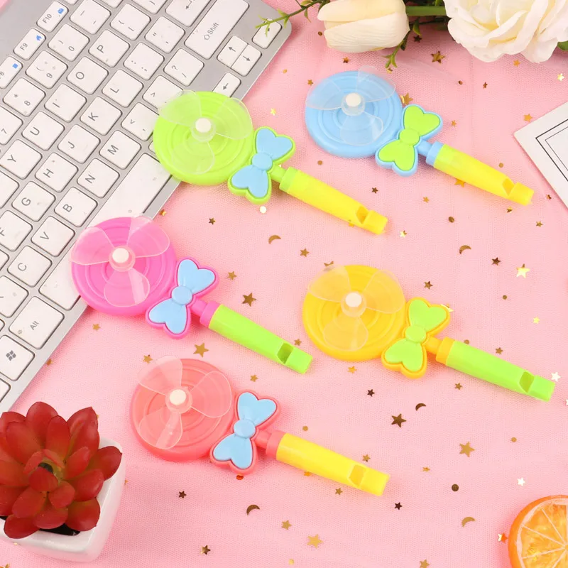 

Пластиковый ветряной вентилятор с свистком для детей