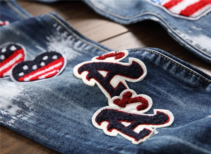 New Straight Fit Bike Men's Jeans Embroidered Badge Patch Fashion Blue Pants Fashion Casual Split Pants