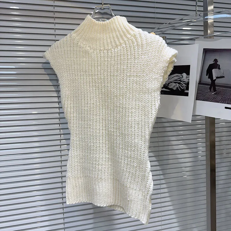 DEAT Нишевый вязаный жилет с металлической пряжкой и полувысоким воротником для