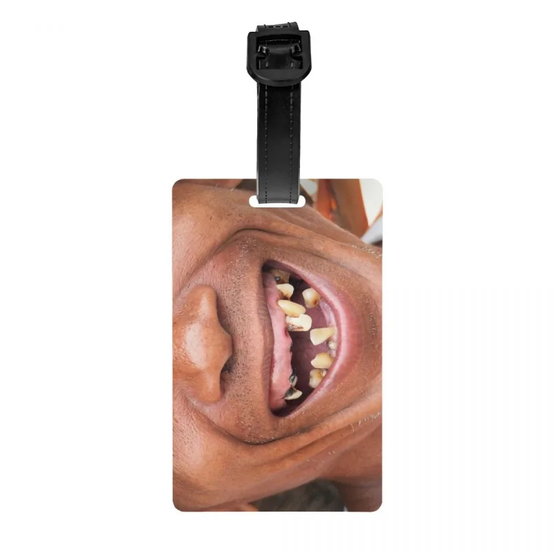 

Ярлык для багажа с зубцами и надписью Great Smile