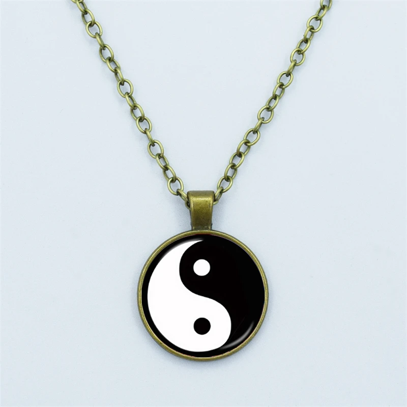 Yin Yang Life Tree Necklaces Black and White Symbol Meditation Reiki Glass Gem Necklace Women Men Crystal Jewelry Gift