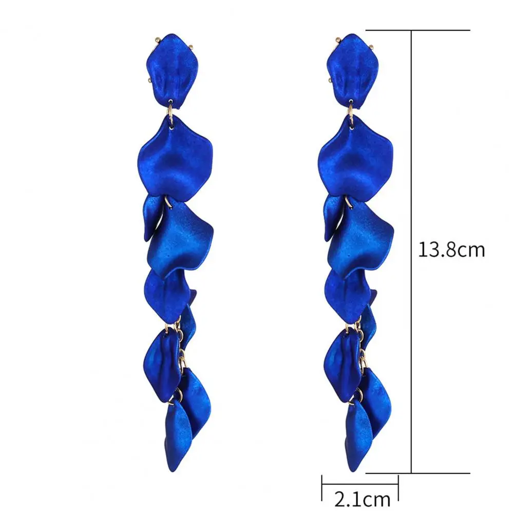 Женские серьги-гвоздики в стиле ретро с кисточками и лепестками романтические