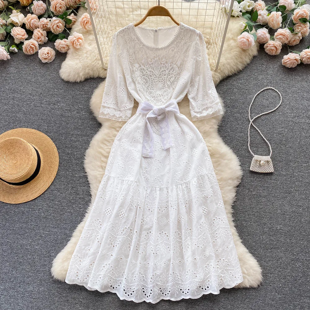 

French Hollow Lace Dress Women's Summer New Fashion Round Neck Short Sleeve Slim White A-line Clothes Korean Vestidos F350