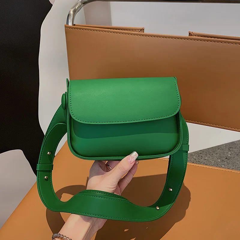 

Korean Saddle Bag Women 2022 New Fashion Trend Casual Armpit Bag Ins Niche Design Shoulder Messenger Bag Small Square Bag