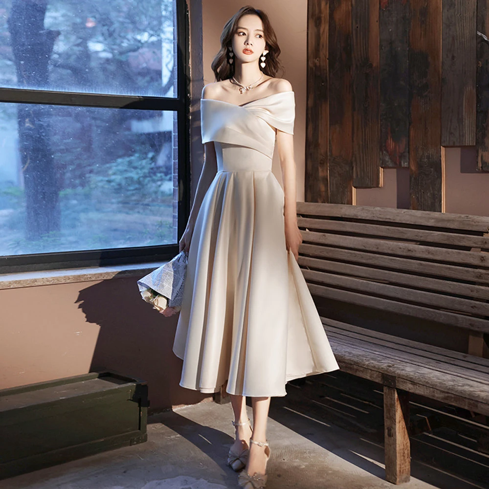 French evening dress skirt female 2022 autumn and winter new a shoulder simple generous temperament banquet party small dress