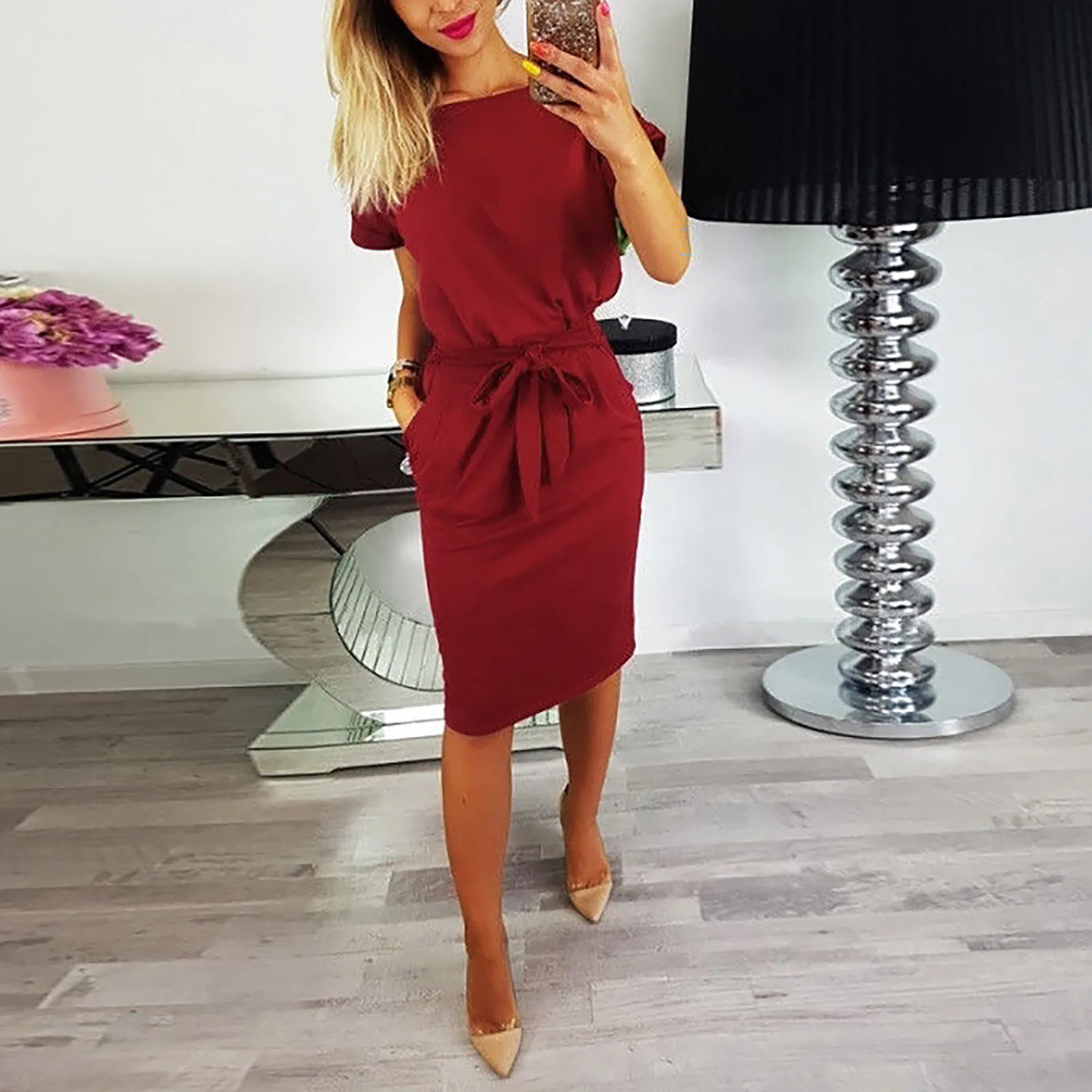 

Женское летнее платье с коротким рукавом, круглым вырезом и карманами