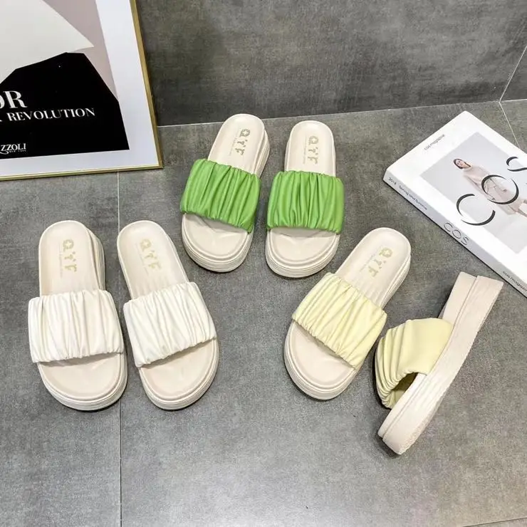 2022 Summer  New Brand Women Slipper Fashion Luxury Chain Flat Heel Ladies Elegant Outdoor Beach Casual Sandal Anti-slip Shoes