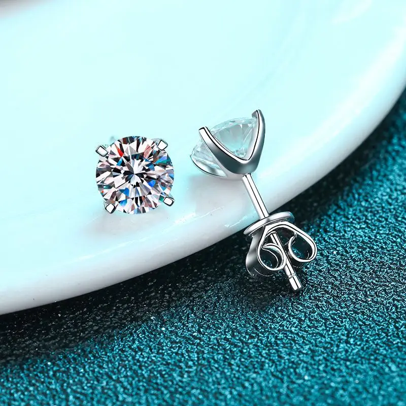 

925 Sterling Silver Four Claw Earstuds Simple Style