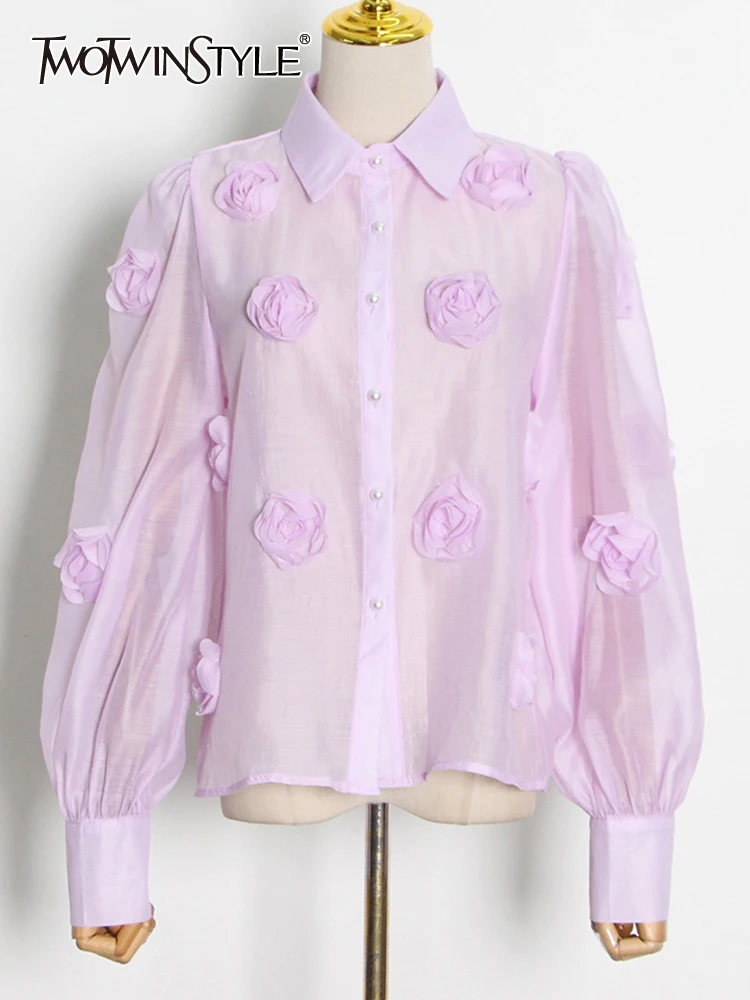 

TWOTWINSTYLE Vintage Patchwork Appliques Floral Shirts For Women Lapel Loose Long Sleeve Button Through Shirt Female 2022 Style