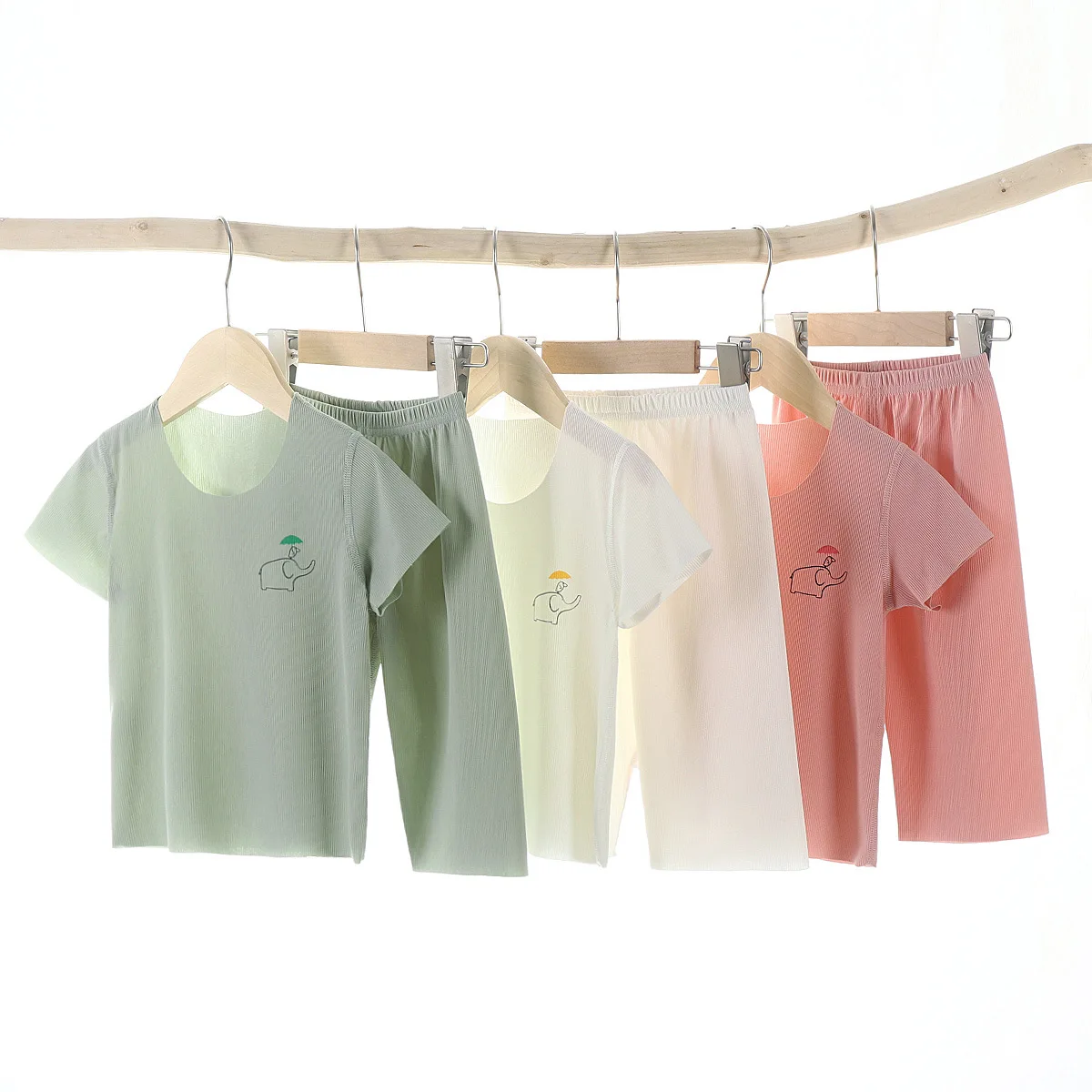 

Пижама хлопковая бесшовная для детей 4-12 лет