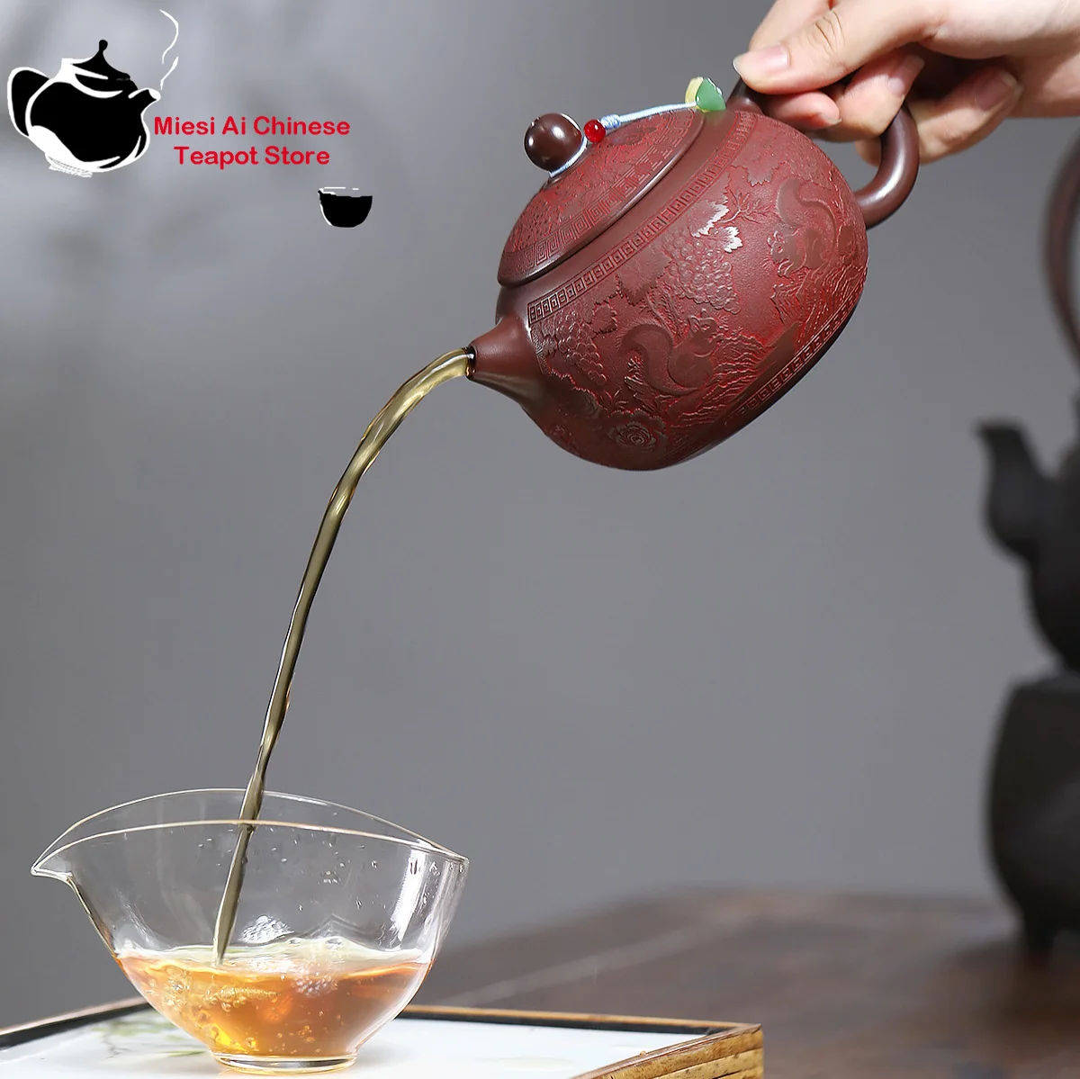 

Фиолетовый глиняный чайник Исин 430 мл