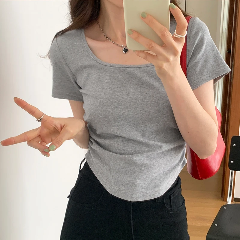 

Корейские модные Асимметричные укороченные топы, женские шикарные облегающие футболки с квадратным вырезом и коротким рукавом, лето 2023, повседневные женские футболки