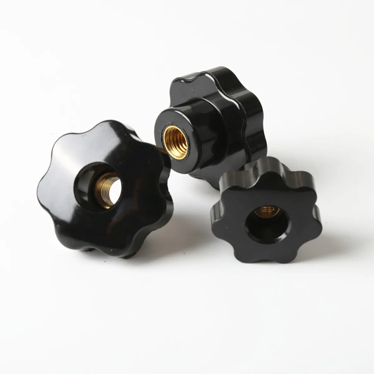 

5 Pcs M4/M5/M6/M8/M10/M12 Female Thread Plum Handle Through Hole Screw on Type Star Mechanical Clamping Knob Black