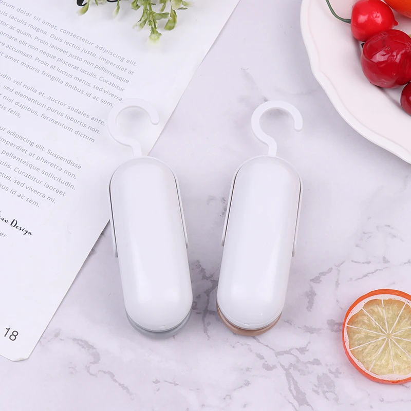 

1PC Portable Hand Pressure Sealing Machine Food Bag Closure Clip Mini Packing Heat Sealer Plastic PackageBag Clip Kitchen Gadget