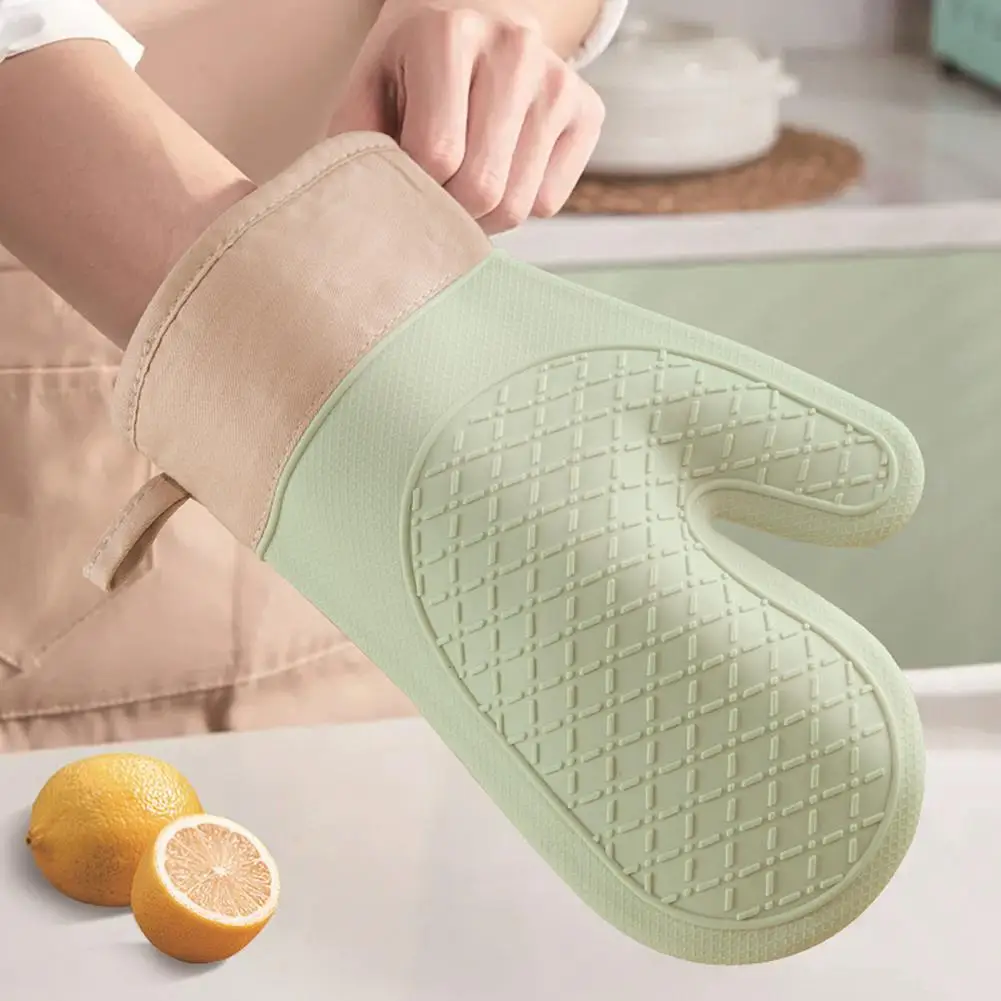 

Insulated Oven Gloves Long Microwave Gloves Premium Silicone Oven Mitts with Thicker Cotton Lining Anti-scald Heat for Kitchen