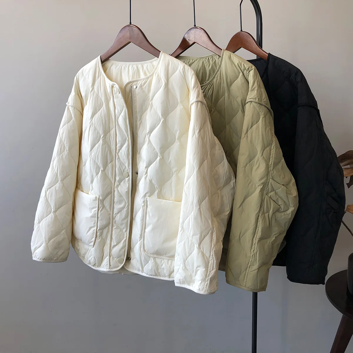 Women's Down Jacket White Duck Down Collarless Women's Winter New Light Thin Rhombus Loose with Zip Short Section Warm Jacket