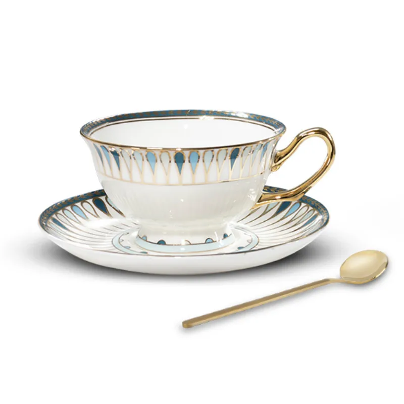 

European Coffee Cup Royal Ceramic Gold Rim Vintage Tea Coffee Cup Ice Fine Bone China Dinner Set Kubek Tea Cup Porcelain ED50BD