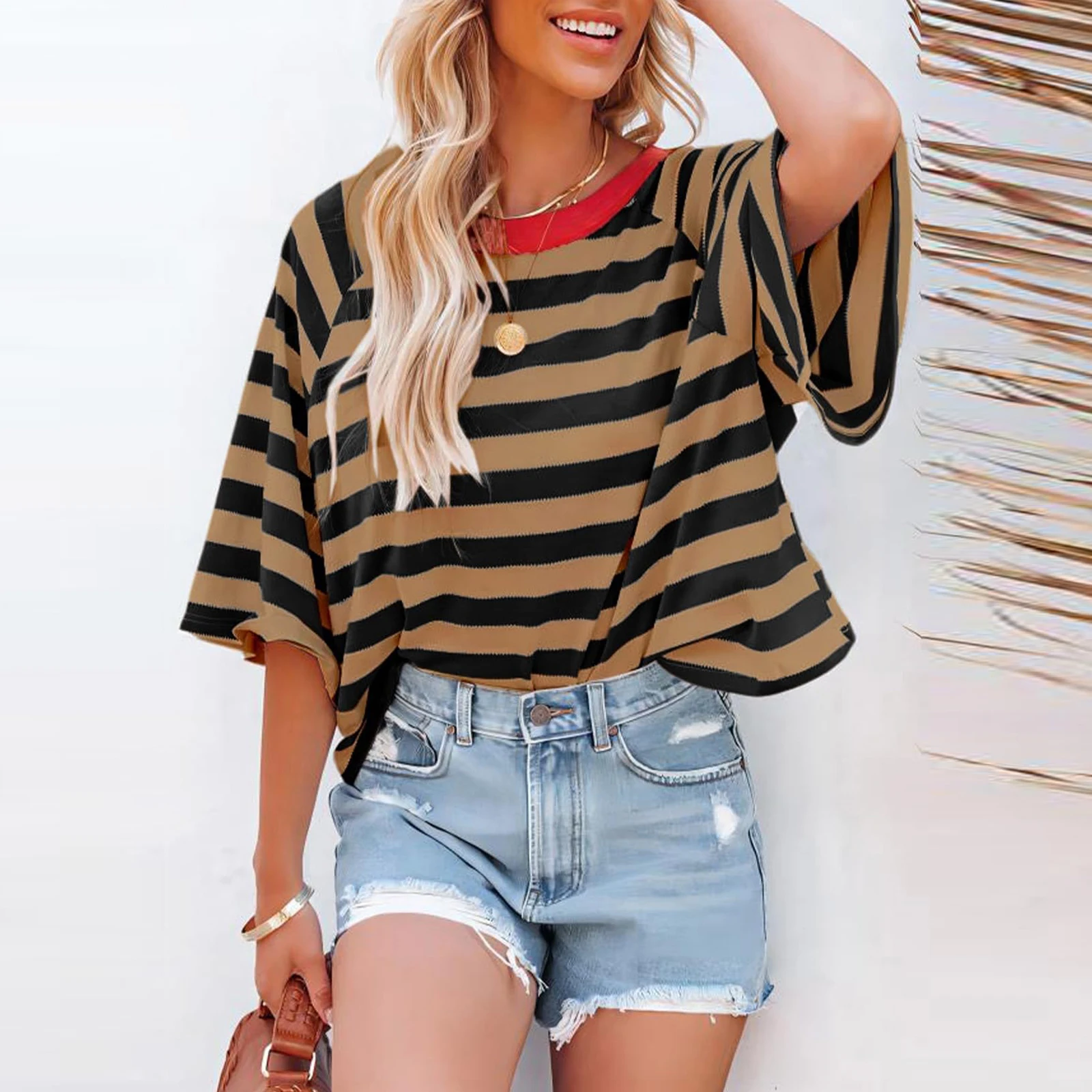 Женская футболка в полоску с коротким рукавом и круглым вырезом