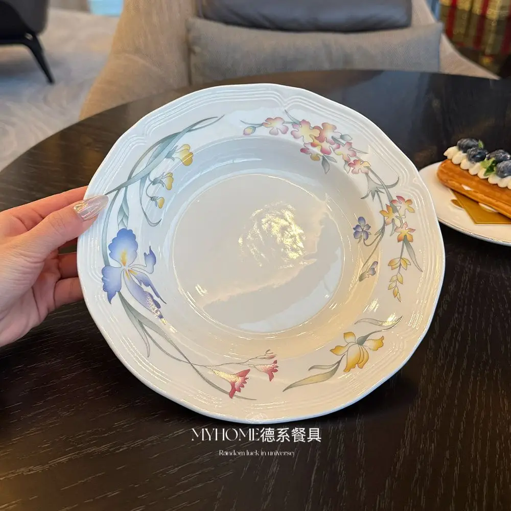 

Керамическая тарелка Ирис