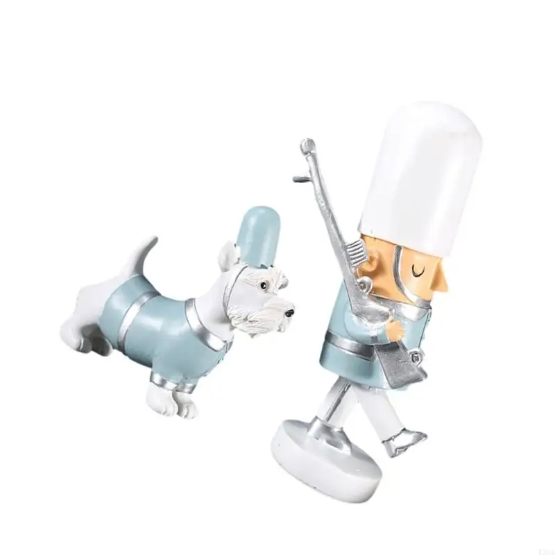 Деревянные фигурки солдата и собаки K3NA