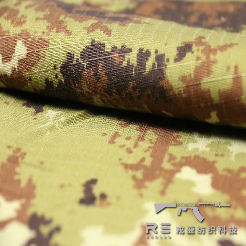 

Italian Digital Camouflage Cotton Plaid As Training Clothes / Frog Clothes Camouflage Waterproof Fabric