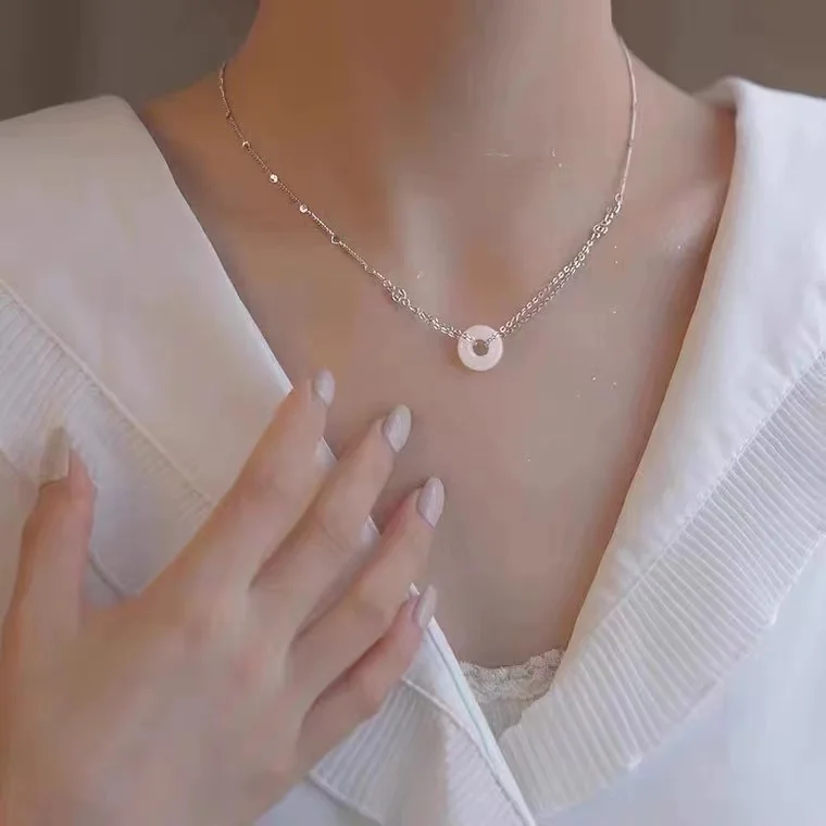 

Peace Buckle Necklace Female Luxury Hetian Jade Pendant Collar Chain
