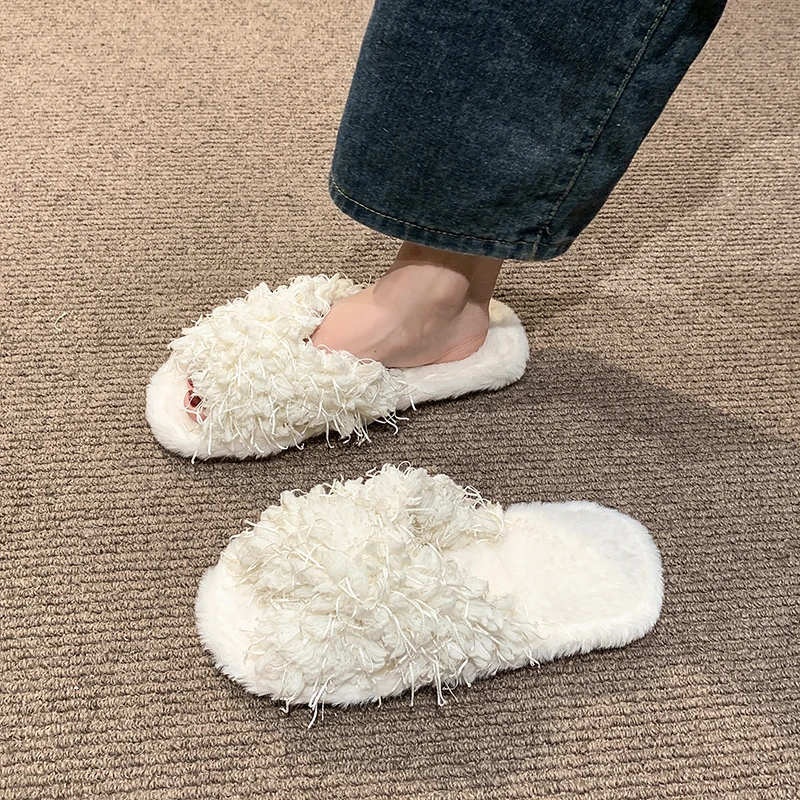 Новинка Осень-зима 2024 женские повседневные и удобные плюшевые тапочки без