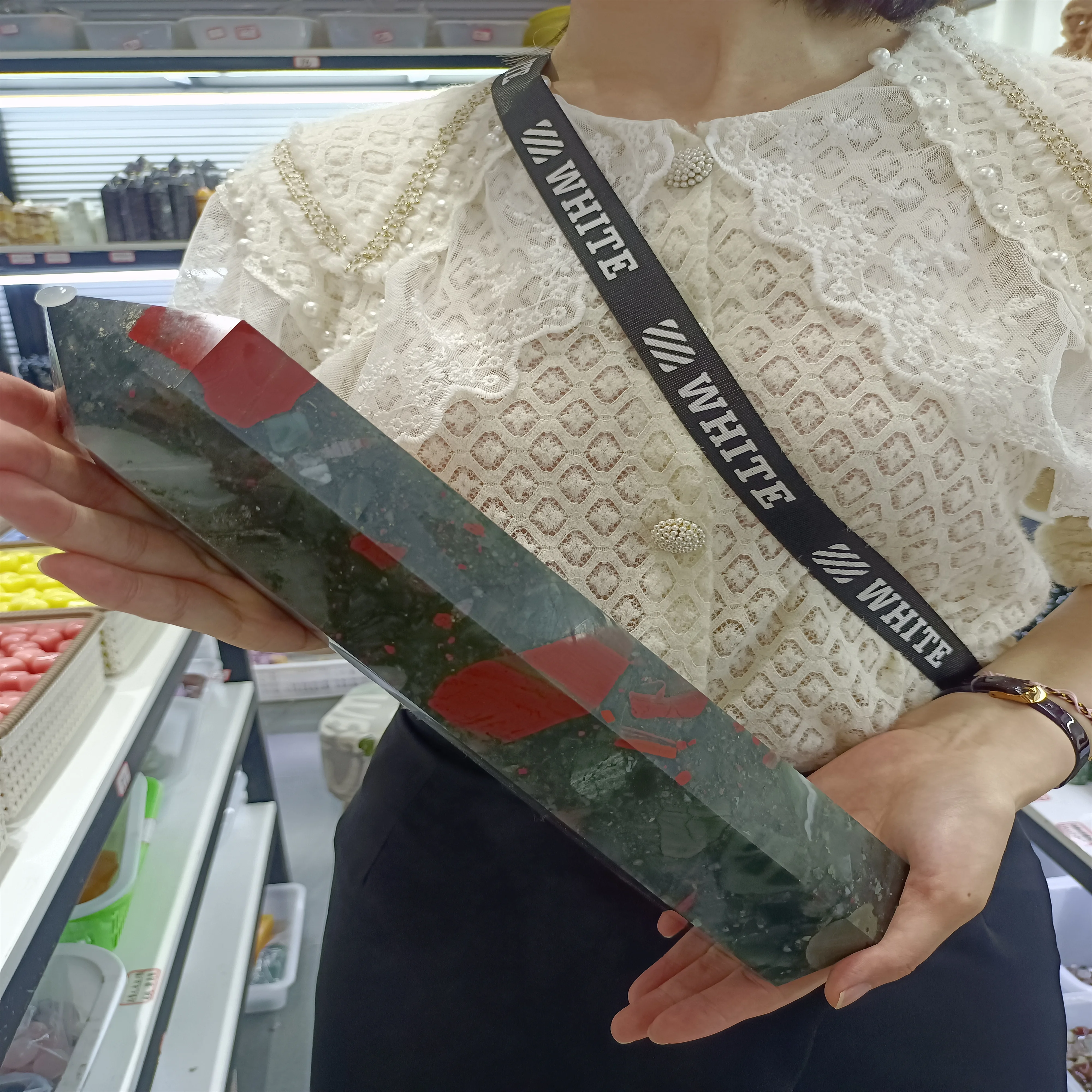 Натуральный дракон камень в виде крови хрустальный энергетическое исцеление
