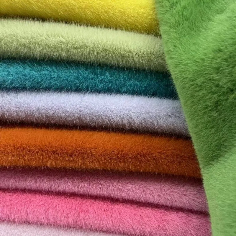 Фото ZYFMPTEX 5 мм эластичная норковая плюшевая ткань 50x50 см, белый мягкий искусственный мех, полиэфирное волокно, искусственный мех, одежда «сделай сам», ткань ручной работы №2