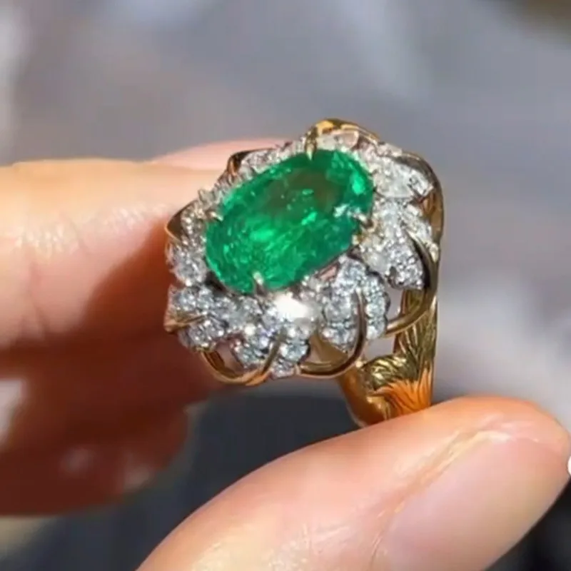 Женское Винтажное кольцо со змеиным камнем